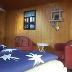 Bei Der Arve 4 Bett By Interhome アパート