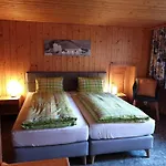 Bei Der Arve 4 Bett By Interhome アパート
