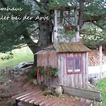 アパート Bei Der Arve 4 Bett By Interhome